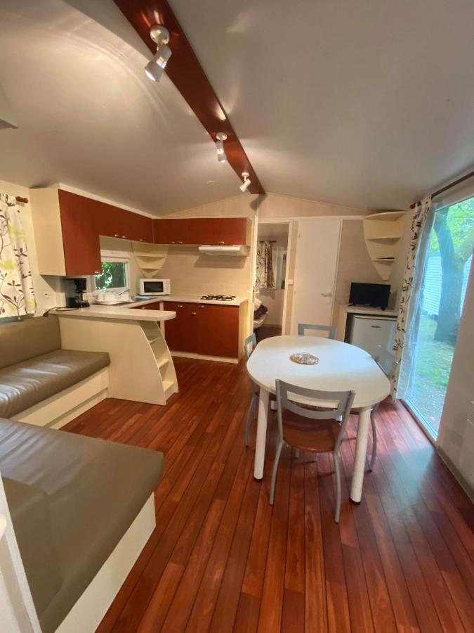 Camping De Baignes 호텔 외부 사진